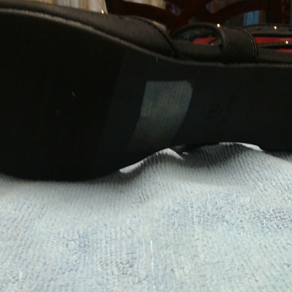 Sandals - Picture 3 of 4